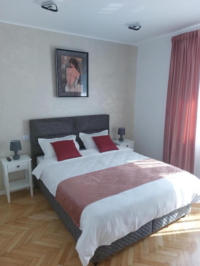 Water Lily Apartment Studio 2 Free Parking- Self Check-In Oradea Exterior photo