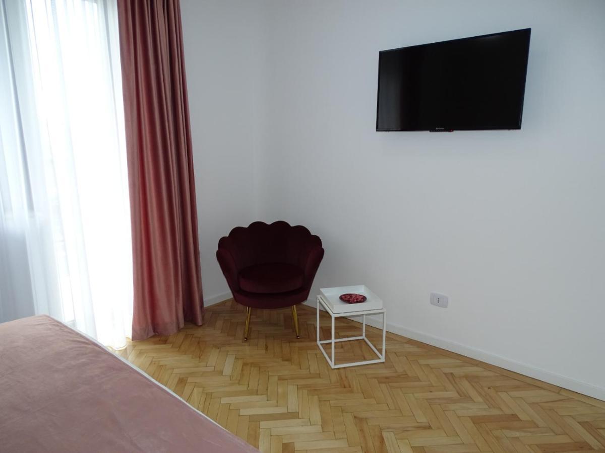 Water Lily Apartment Studio 2 Free Parking- Self Check-In Oradea Exterior photo