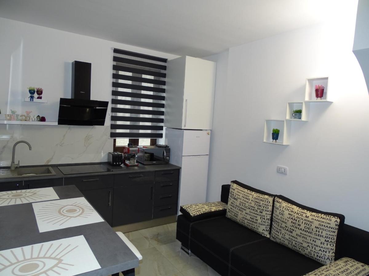 Water Lily Apartment Studio 2 Free Parking- Self Check-In Oradea Exterior photo