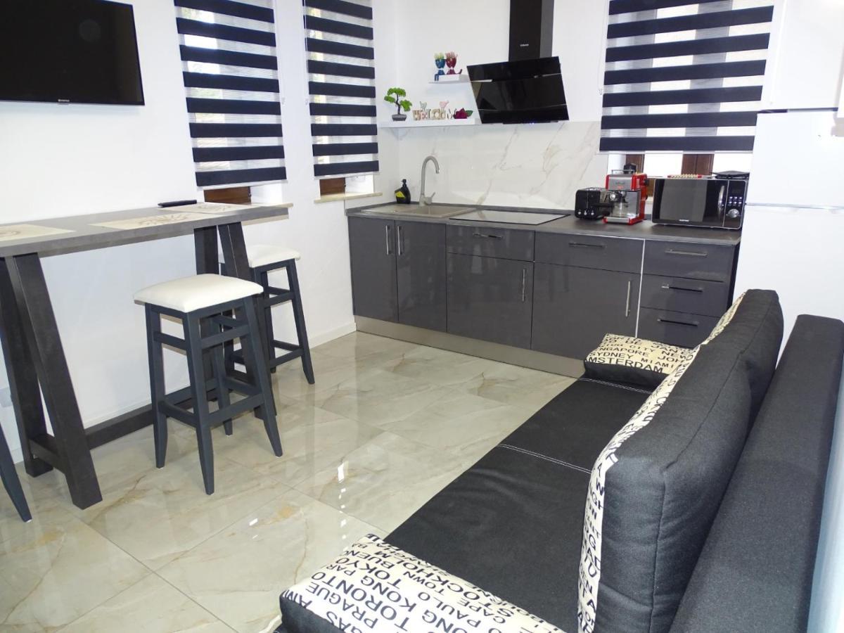Water Lily Apartment Studio 2 Free Parking- Self Check-In Oradea Exterior photo
