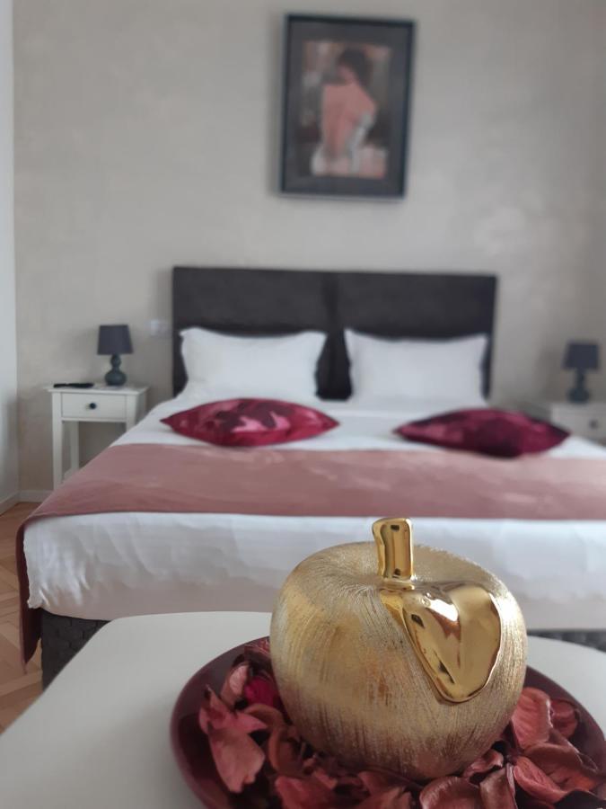 Water Lily Apartment Studio 2 Free Parking- Self Check-In Oradea Exterior photo